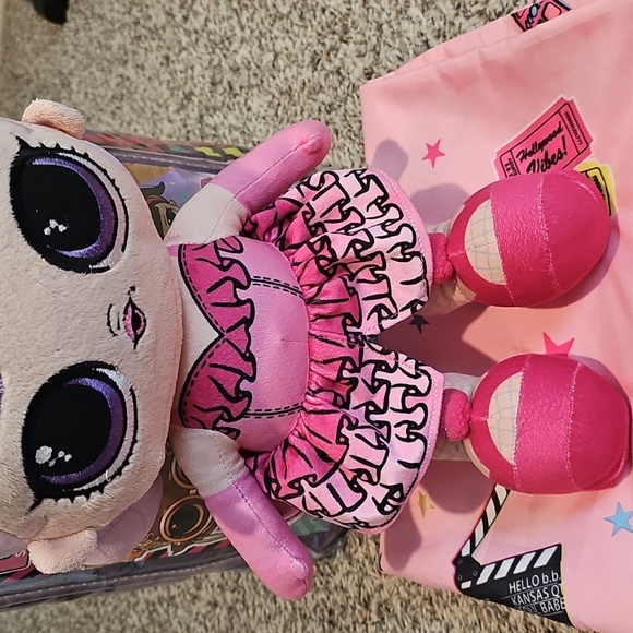 LOL Surprise comforter with sheets And Plush - Picture 7 of 7